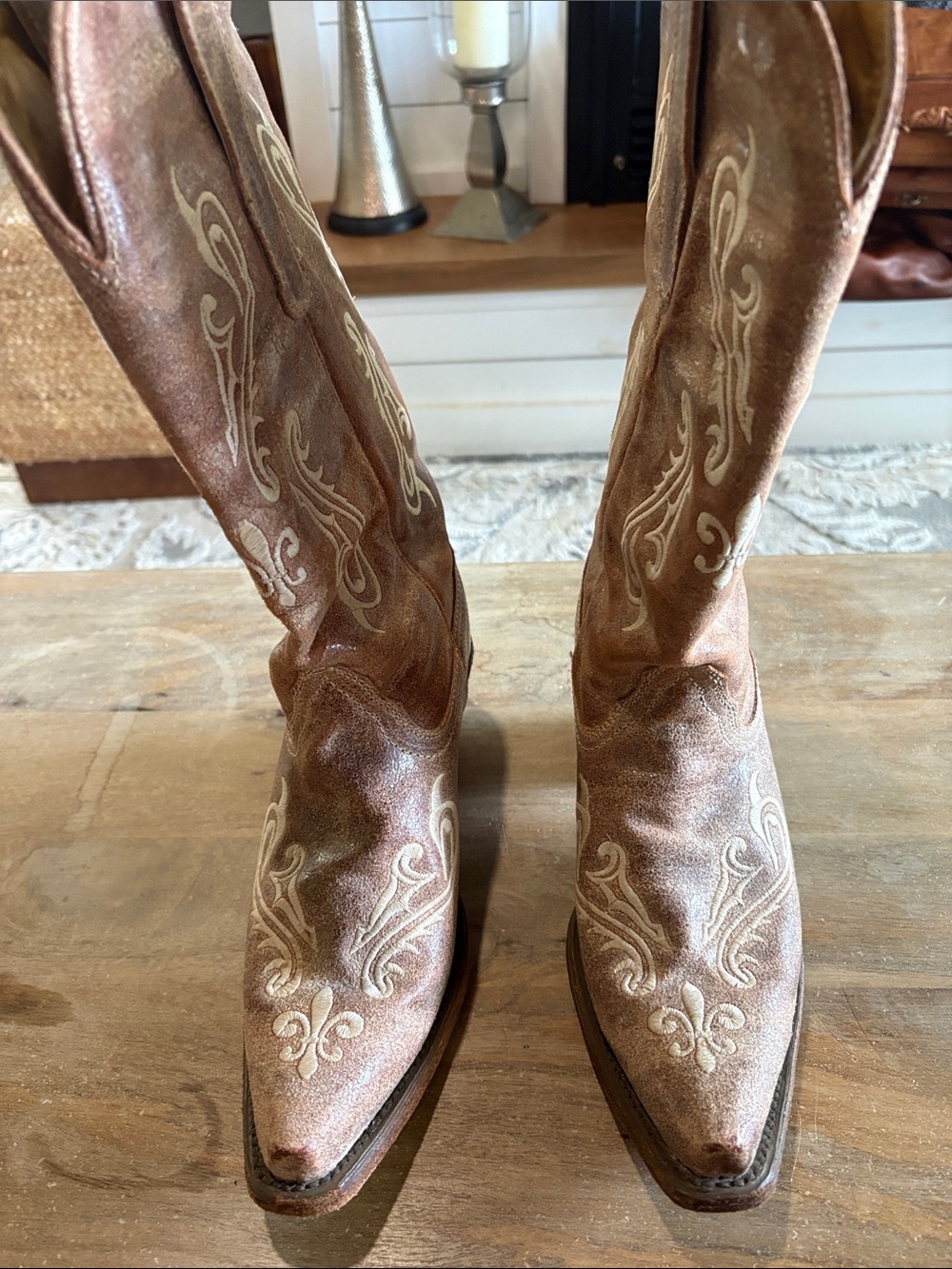 Women's Brown Embroidered Western Heeled Boots 8.5 Corral boots